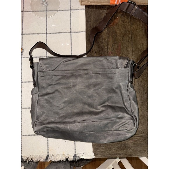 Frye‎ Carter Messenger bag Leather Accents Heavy Duty Canvas Gray EUC MSRP $300 - Picture 6 of 8